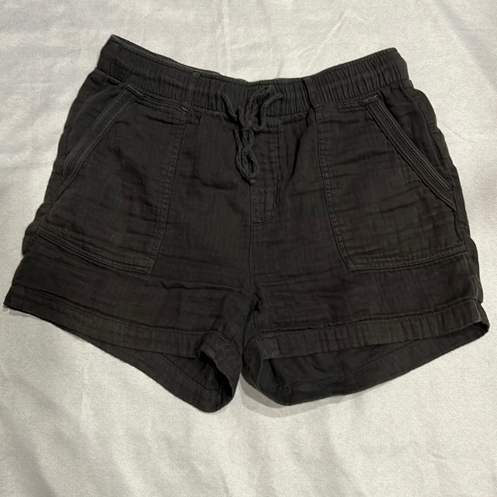 Grey shorts